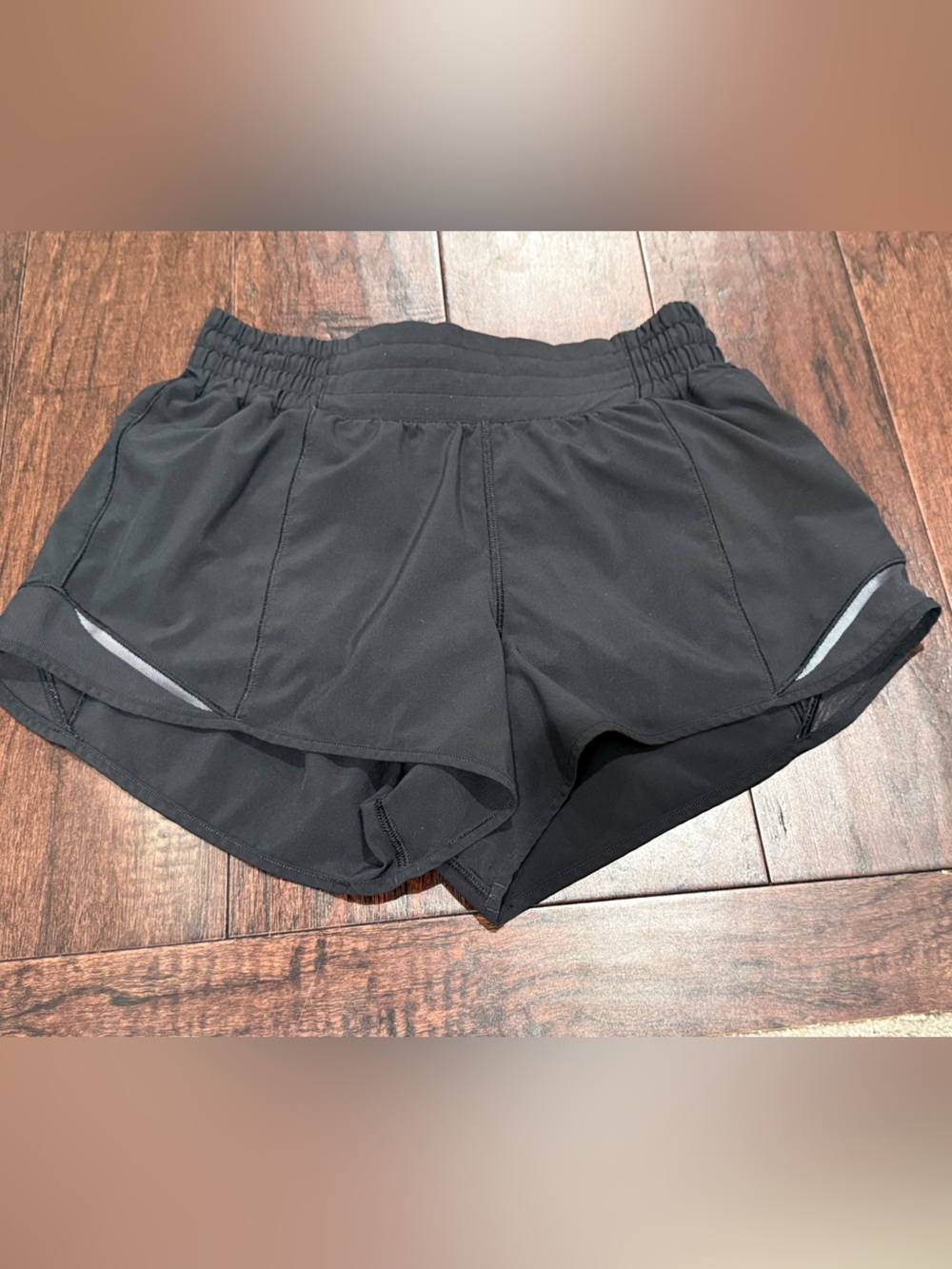 Lululemon Black Hotty Hot Shorts Size 8 2.5”.